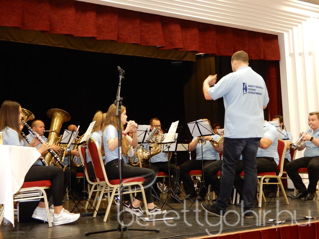 IX. Bihari Mézesnap 43